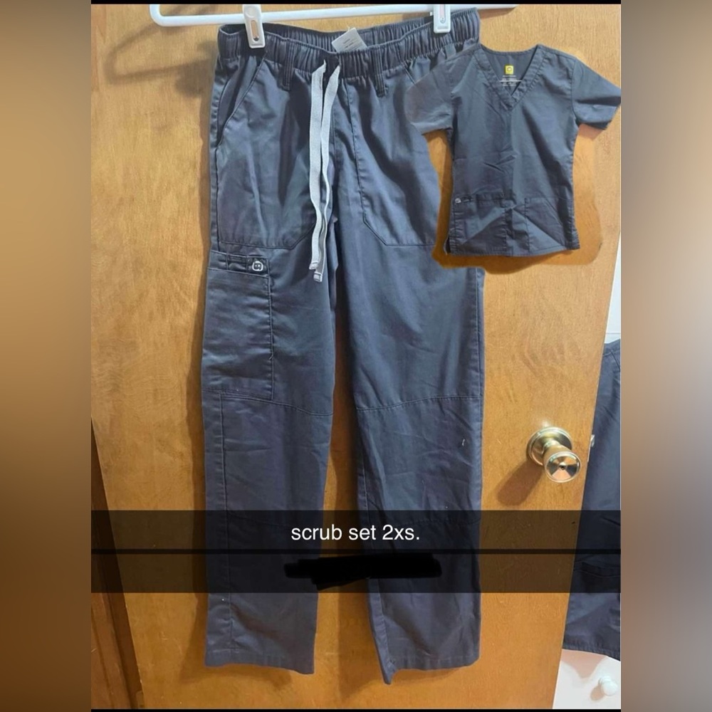 Women’s Scrub Set